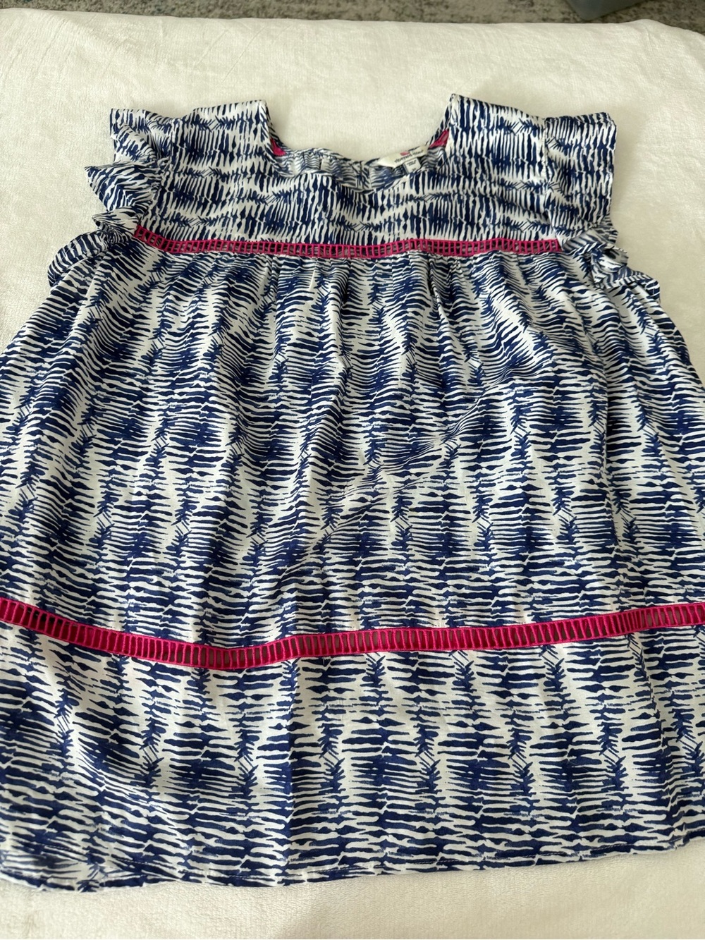 Vineyard Vines Blue watercolor Silk blend ruffle sleeveless blouse Size XL E19
